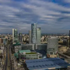 Ile metrów ma najwyższy budynek w Polsce? Zaskakująca prawda o Varso Tower