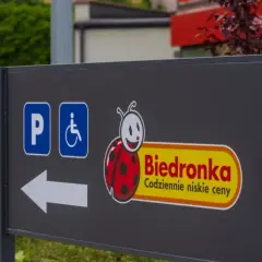 Ile płaci Biedronka za wynajem gruntu? Zaskakujące stawki i warunki