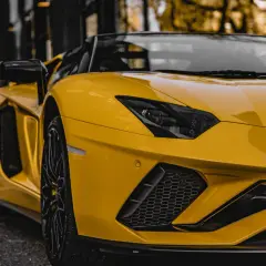 Ile kosztuje wynajem lamborghini? Ceny, warunki i ukryte koszty