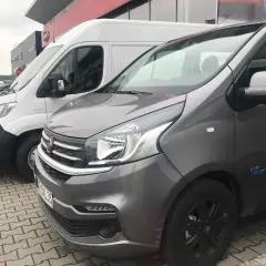Ile kosztuje wynajem busa? Porównanie cen i opcji wynajmu