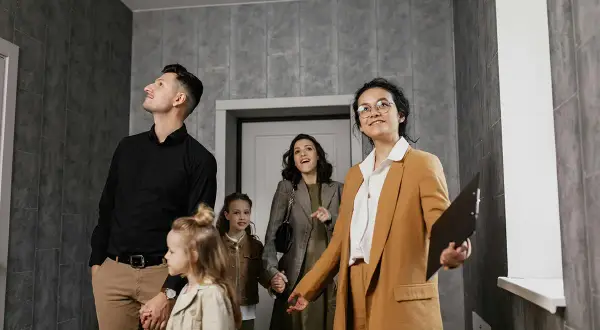 Jakie czynniki należy wziąć pod uwagę podczas wyboru mieszkania dla dużej rodziny?