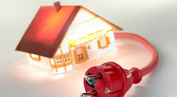 Ile kW na mieszkanie w bloku? Sprawdź, jak nie przepłacić za energię